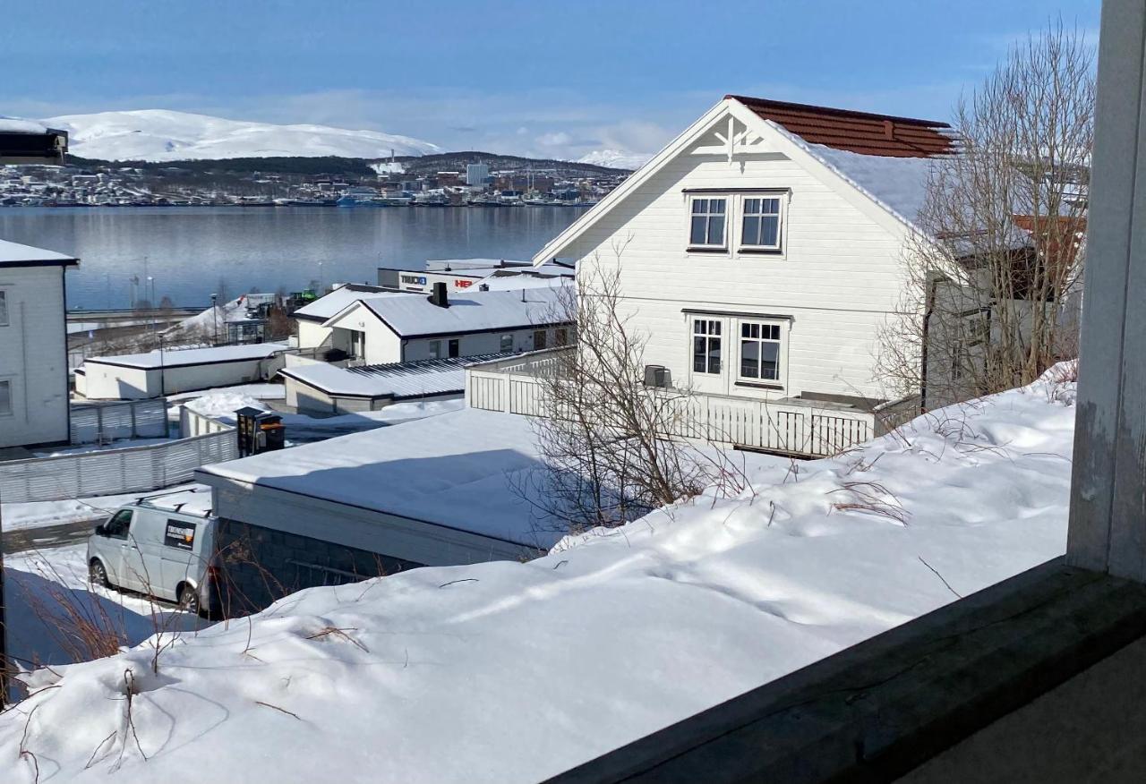 Polar Cozy Apartment - With View And Free Parking Tromsø Exterior foto